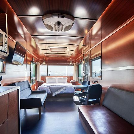 Waypoint Ventura Hotel Екстериор снимка